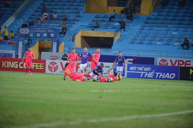 [Chùm ảnh] Thất bại đắng thứ hai của Hà Nội FC ngay trên sân nhà - Ảnh 9.