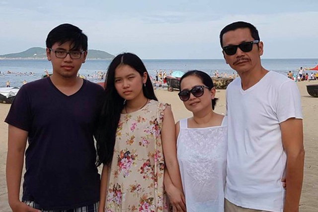 NSND Trung Anh: "Tôi muốn dành mọi thứ đang có cho vợ" - Ảnh 2. NSND Trung Anh: "Tôi muốn dành mọi thứ đang có cho vợ" - Ảnh 2.