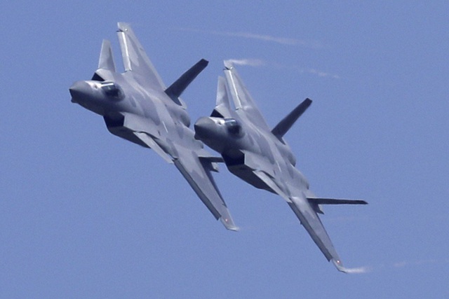 Trung Quốc đi vào sản xuất quy mô lớn tiêm kích sáng ngang với F-35 Mỹ - Ảnh 1.