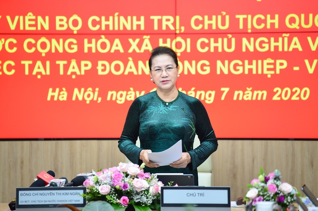 Chủ tịch Quốc hội: Viettel cần tăng cường vai trò tiên phong kiến tạo cuộc sống số và xã hội số tại Việt Nam - Ảnh 1.
