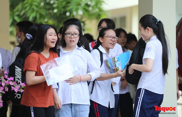 Hà Nội: Gần 89.000 thí sinh làm thủ tục dự thi vào lớp 10 năm 2020 - Ảnh 9.