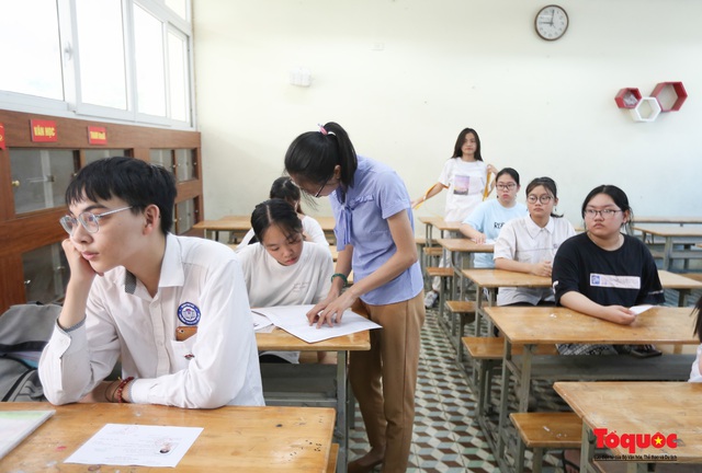 Hà Nội: Gần 89.000 thí sinh làm thủ tục dự thi vào lớp 10 năm 2020 - Ảnh 12.
