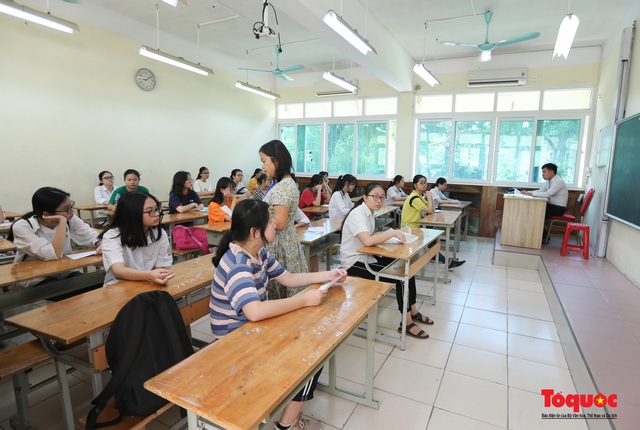 Hà Nội: Gần 89.000 thí sinh làm thủ tục dự thi vào lớp 10 năm 2020 - Ảnh 15.