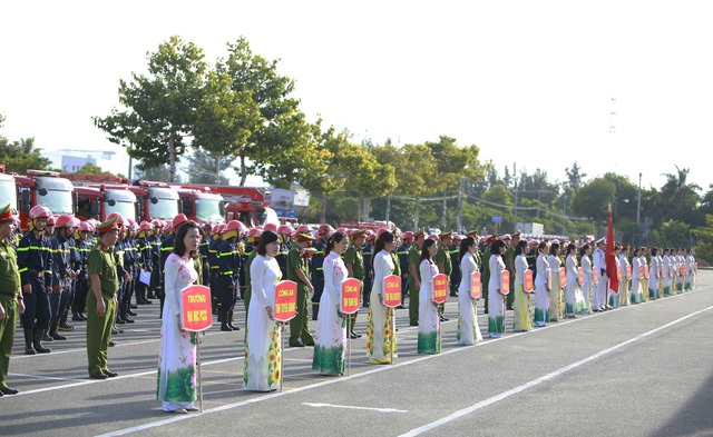 Hội thi thể thao nghiệp vụ chữa cháy và cứu nạn, cứu hộ vòng chung kết năm 2020 diễn ra tại Đà Nẵng - Ảnh 1.