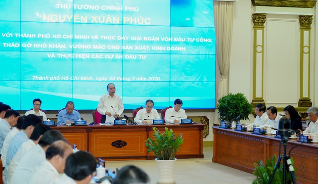 Thủ tướng khuyến khích TP Hồ Chí Minh thúc đẩy kinh tế ban đêm - Ảnh 2.