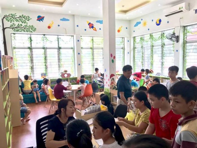 Hệ thống thư viện tỉnh Phú Thọ phát huy nguồn lực thông tin tư liệu phục vụ nhu cầu đọc của nhân dân - Ảnh 1.