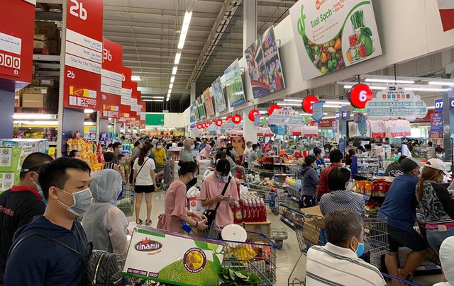 Đà Nẵng: Siêu thị, trung tâm thương mại, chợ, cửa hàng tạp hóa…vẫn mở cửa, người dân không nên mua tích trữ lương thực, thực phẩm với số lượng lớn - Ảnh 1.