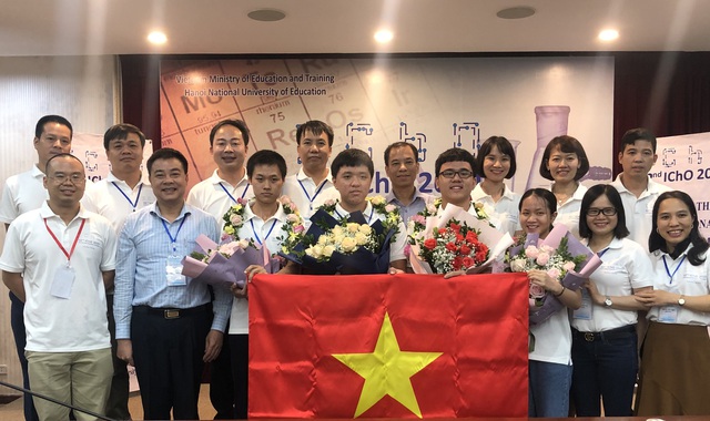 Việt Nam xuất sắc đoạt 4 Huy chương Vàng tại Olympic Hoá học quốc tế 2020 - Ảnh 1.