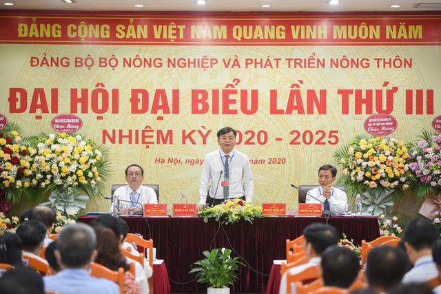 Thứ trưởng Nguyễn Hoàng Hiệp tái cử Bí thư Đảng ủy Bộ Nông nghiệp và Phát triển Nông thôn  - Ảnh 1.