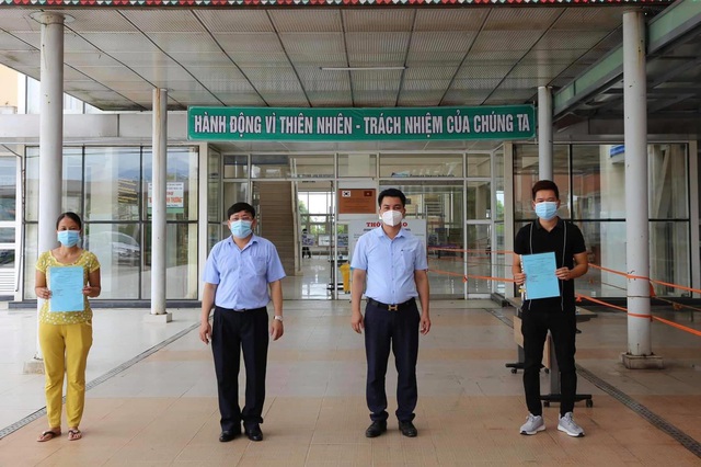 Hai bệnh nhân Covid-19 ở Quảng Nam được công bố khỏi bệnh và xuất viện - Ảnh 1.