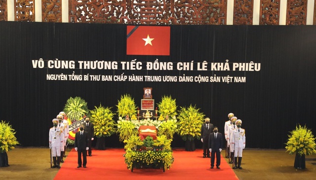 Những dòng tiễn biệt của Lãnh đạo Đảng, Nhà nước bày tỏ với nguyên Tổng Bí thư Lê Khả Phiêu  - Ảnh 1.