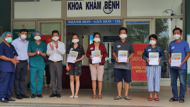 Thêm 5 người mắc Covid-19 ở Đà Nẵng được công bố khỏi bệnh và xuất viện - Ảnh 1.
