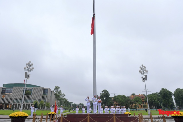 Lễ thượng cờ rủ Quốc tang nguyên Tổng bí thư Lê Khả Phiêu - Ảnh 10.