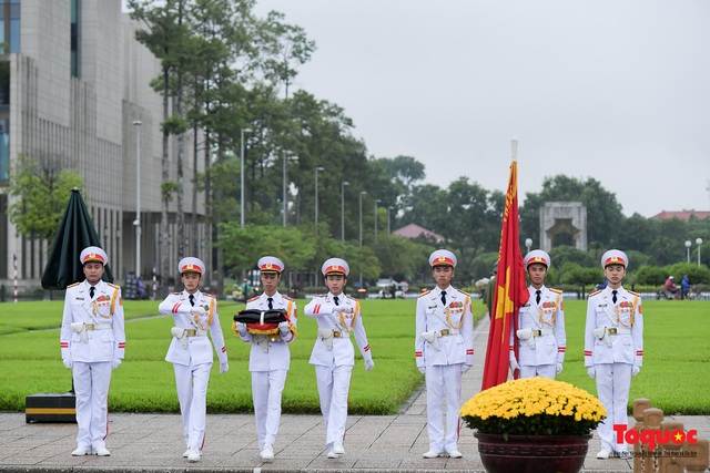 Lễ thượng cờ rủ Quốc tang nguyên Tổng bí thư Lê Khả Phiêu - Ảnh 4.