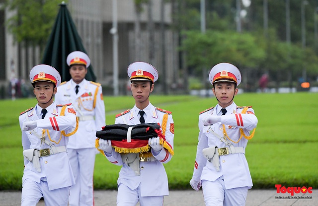 Lễ thượng cờ rủ Quốc tang nguyên Tổng bí thư Lê Khả Phiêu - Ảnh 5.