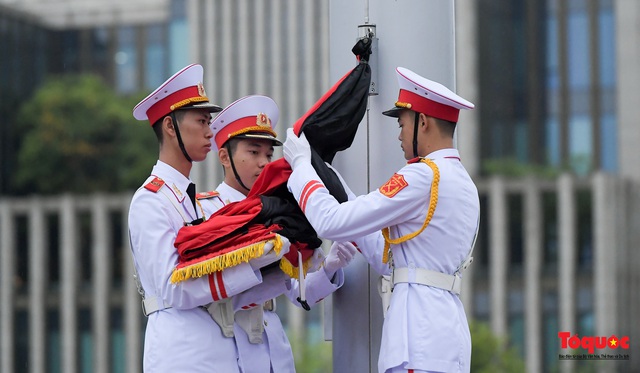 Lễ thượng cờ rủ Quốc tang nguyên Tổng bí thư Lê Khả Phiêu - Ảnh 7.