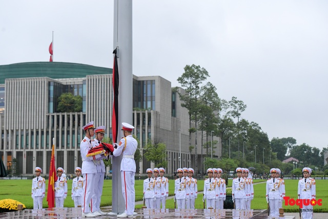 Lễ thượng cờ rủ Quốc tang nguyên Tổng bí thư Lê Khả Phiêu - Ảnh 6.