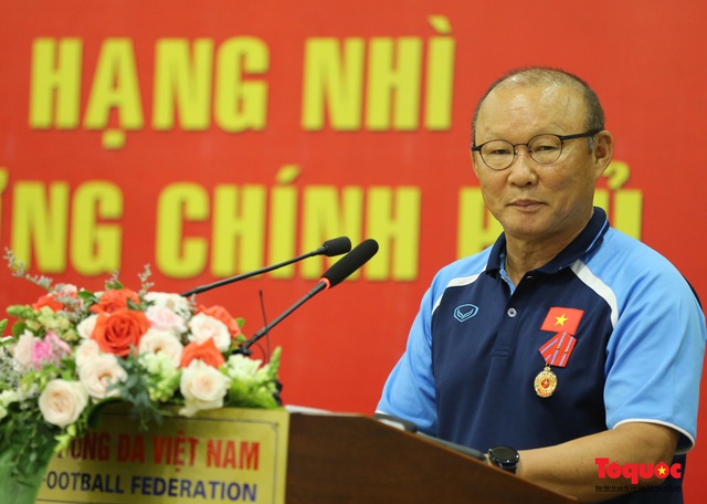 Ông Park Hang-seo trở thành HLV đầu tiên trong lịch sử bóng đá Việt Nam nhận Huân chương Lao động hạng Nhì - Ảnh 11.