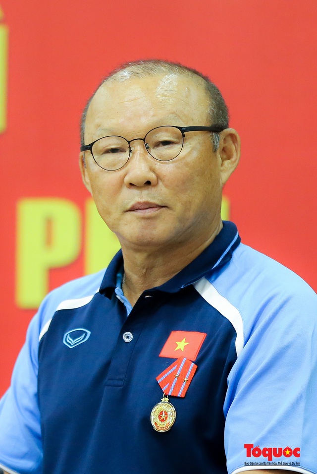 Ông Park Hang-seo trở thành HLV đầu tiên trong lịch sử bóng đá Việt Nam nhận Huân chương Lao động hạng Nhì - Ảnh 16.