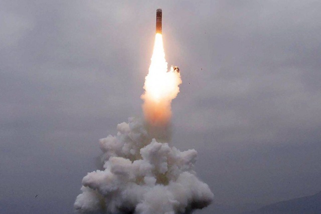 Liên Hợp Quốc cảnh báo Triều Tiên khả năng đã có đầu đạn hạt nhân thu nhỏ - Ảnh 1.