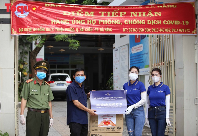 7 bệnh viện ở Đà Nẵng tiếp nhận 7.000 bộ đồ bảo hộ y tế - Ảnh 3.