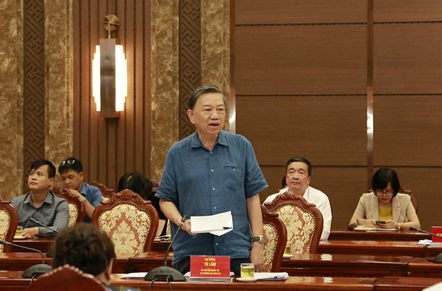 Thủ tướng: Tư duy và tầm nhìn Hà Nội phải hướng tới cạnh tranh với các thành phố như Bangkok, Bắc Kinh - Ảnh 2.