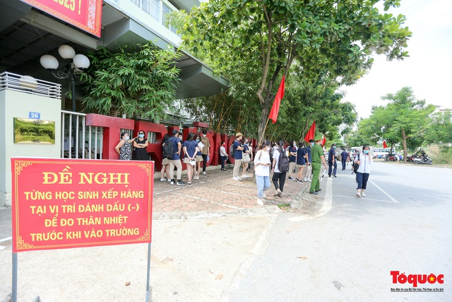 TP. Hồ Chí Minh cho học sinh lớp 9, lớp 12 đến trường học - Ảnh 1.