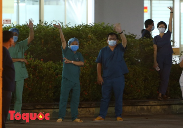 [Ảnh] Gỡ phong tỏa lúc 0 giờ ngày 8/8, Bệnh viện C Đà Nẵng đón tiếp bệnh nhân trở lại - Ảnh 8.