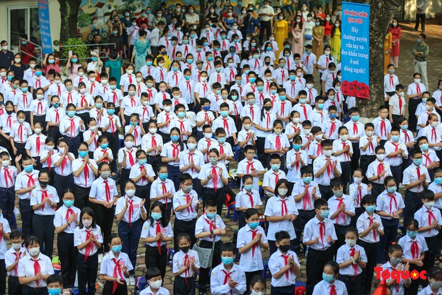 Hà Nội: Hơn 2,1 triệu học sinh bước vào năm học mới 2020-2021 - Ảnh 7.