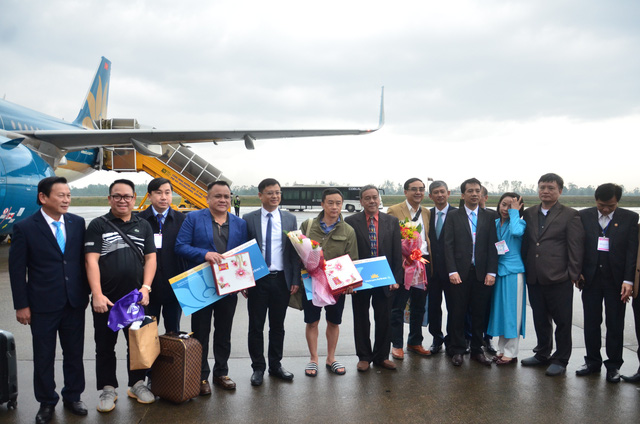 Hà Nội, Đà Nẵng và Huế đón những du khách đầu tiên của năm 2021 - Ảnh 7.
