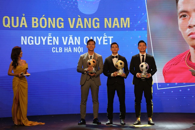 Văn Quyết giành danh hiệu Quả bóng Vàng 2020 - Ảnh 1. Văn Quyết giành danh hiệu Quả bóng Vàng 2020 - Ảnh 1.