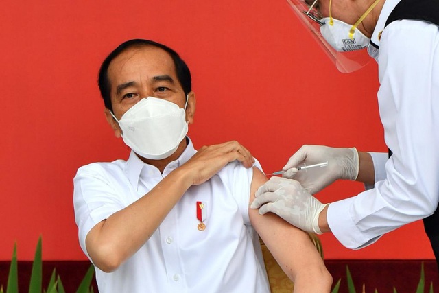 Indonesia phát động chương trình tiêm chủng vaccine phòng Covid-19 - Ảnh 1.