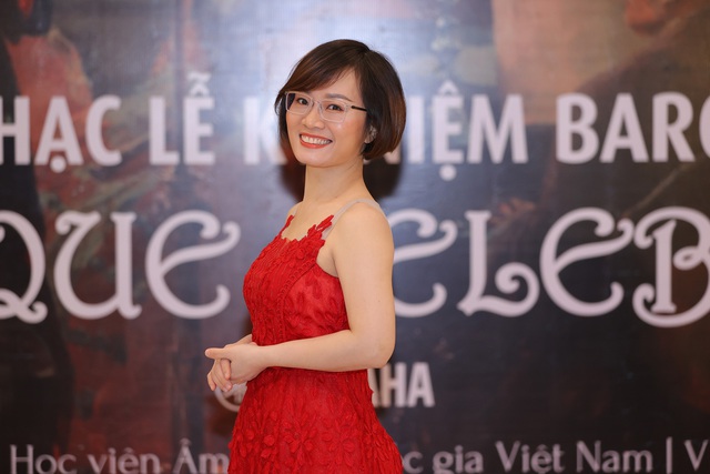 Nghệ sĩ Đào Thu Lê – Nguyễn Hoàng Phương mất 2 tiếng cho tiết mục 15 phút trên sân khấu - Ảnh 1.