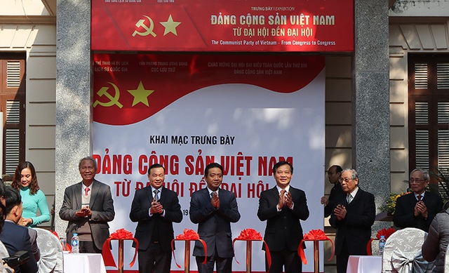 Khai mạc trưng bày "Đảng Cộng sản Việt Nam - Từ Đại hội đến Đại hội" - Ảnh 1. Khai mạc trưng bày "Đảng Cộng sản Việt Nam - Từ Đại hội đến Đại hội" - Ảnh 1.