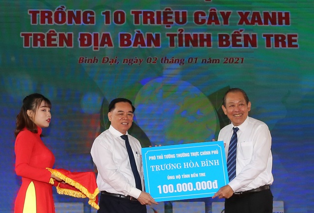 Phó Thủ tướng Thường trực dự lễ phát động đề án trồng 10 triệu cây xanh trên địa bàn tỉnh Bến Tre - Ảnh 4.