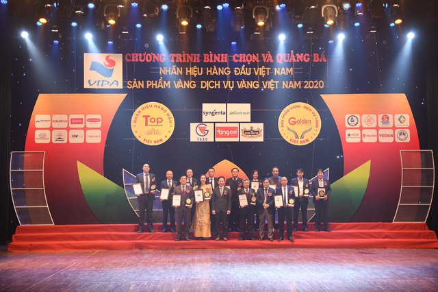 King Coffee đạt giải thưởng Top 20 Nhãn hiệu hàng đầu Việt Nam – Sản phẩm, Dịch vụ Vàng Việt Nam năm 2021 - Ảnh 2. King Coffee đạt giải thưởng Top 20 Nhãn hiệu hàng đầu Việt Nam – Sản phẩm, Dịch vụ Vàng Việt Nam năm 2021 - Ảnh 2.