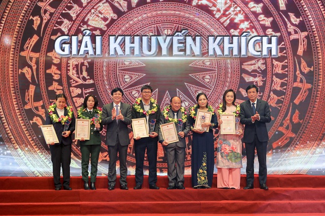 Trao 43 tác phẩm đoạt Giải báo chí “75 năm Quốc hội Việt Nam” - Ảnh 8.