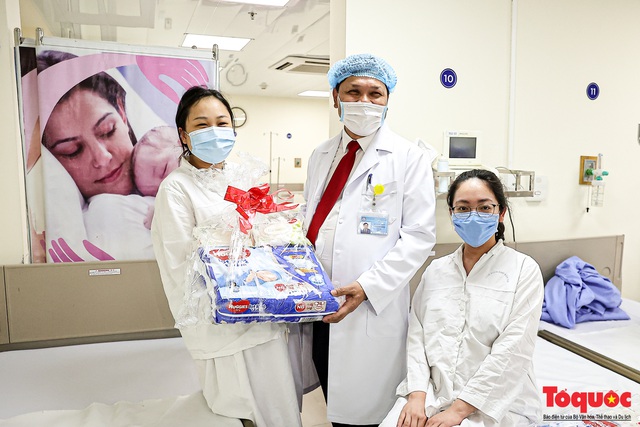 Khoảng khắc thiêng liêng của những công dân Việt đầu tiên chào đời năm Tân sửu 2021 - Ảnh 5. Khoảng khắc thiêng liêng của những công dân Việt đầu tiên chào đời năm Tân sửu 2021 - Ảnh 5.