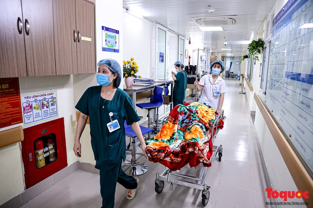 Khoảng khắc thiêng liêng của những công dân Việt đầu tiên chào đời năm Tân sửu 2021 - Ảnh 2. Khoảng khắc thiêng liêng của những công dân Việt đầu tiên chào đời năm Tân sửu 2021 - Ảnh 2.