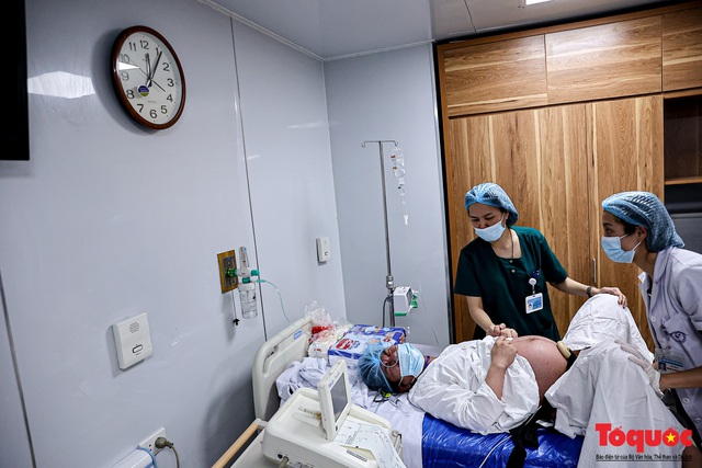 Khoảng khắc thiêng liêng của những công dân Việt đầu tiên chào đời năm Tân sửu 2021 - Ảnh 13. Khoảng khắc thiêng liêng của những công dân Việt đầu tiên chào đời năm Tân sửu 2021 - Ảnh 13.