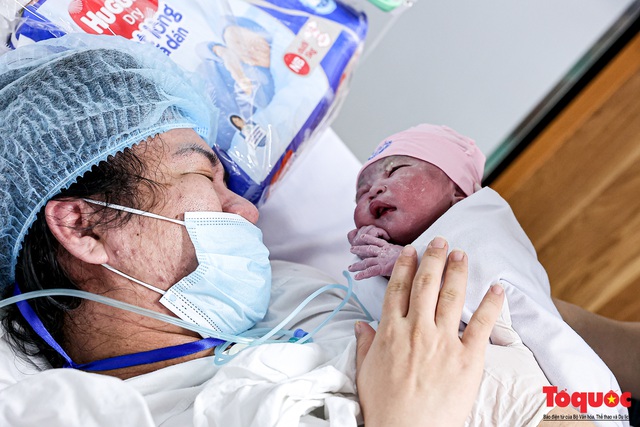 Khoảng khắc thiêng liêng của những công dân Việt đầu tiên chào đời năm Tân sửu 2021 - Ảnh 17. Khoảng khắc thiêng liêng của những công dân Việt đầu tiên chào đời năm Tân sửu 2021 - Ảnh 17.