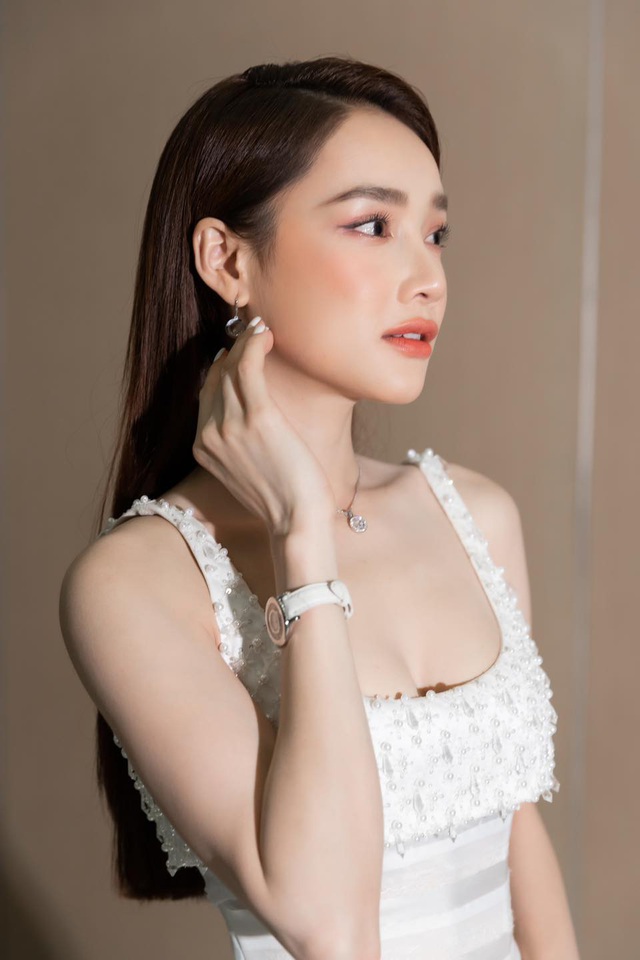 Nhã Phương tiết lộ lí do vẫn giấu mặt con gái - Ảnh 1. Nhã Phương tiết lộ lí do vẫn giấu mặt con gái - Ảnh 1.