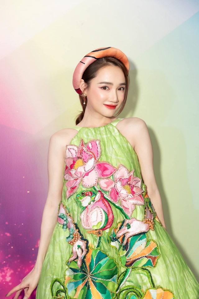 Nhã Phương tiết lộ lí do vẫn giấu mặt con gái - Ảnh 2. Nhã Phương tiết lộ lí do vẫn giấu mặt con gái - Ảnh 2.