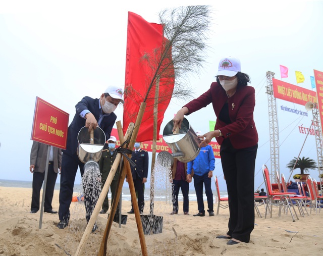 Phó Chủ tịch nước phát động Tết trồng cây ở Quảng Bình  - Ảnh 2.