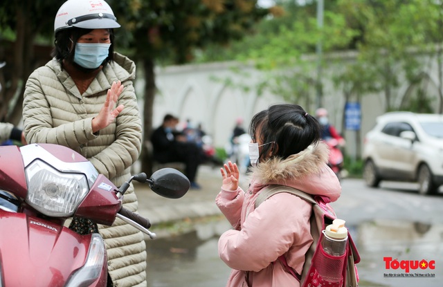 Ngày đầu trở lại trường của học sinh Tiểu Học Xuân Phương - Ảnh 17.