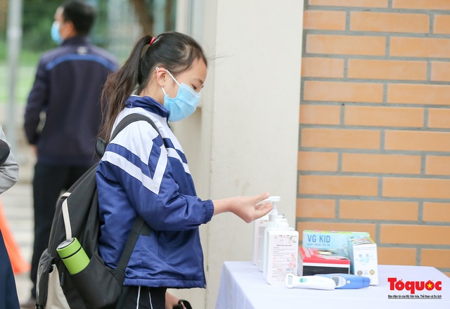 Ngày đầu trở lại trường của học sinh Tiểu Học Xuân Phương - Ảnh 6. Ngày đầu trở lại trường của học sinh Tiểu Học Xuân Phương - Ảnh 6.
