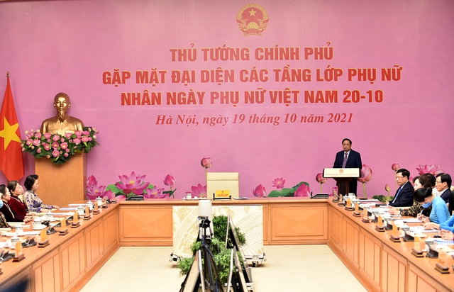 Thủ tướng: Truyền thống nhân hậu, đảm đang, trí tuệ và cống hiến luôn tỏa sáng trong mỗi người phụ nữ Việt Nam - Ảnh 2.
