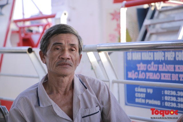 Tàu xe du lịch ở Đà Nẵng im lìm vì không có khách - Ảnh 2.