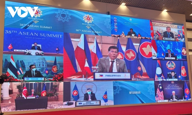 Thủ tướng Phạm Minh Chính dự Hội nghị cấp cao ASEAN 38 - Ảnh 1.