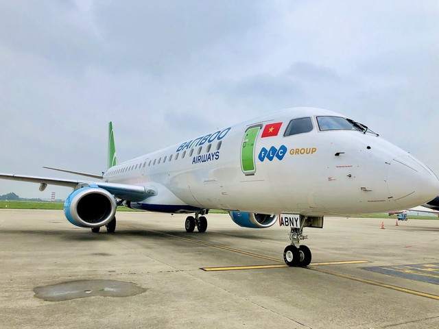 Bamboo Airways tiếp tục đón thêm phản lực Embraer, sẵn sàng tái khai thác đường bay thương mại - Ảnh 1.